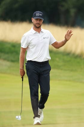Rocket Classic DETROIT, MICHIGAN - AUGUST 1: Chandler Blanchet of the United States acknowledges the gallery on the 17th green during the third round of the Rocket Classic 2026 at the Detroit Country Club in Detroit, Michigan, MI, USA Saturday, August 1, 2026. Detroit Michigan United States  Copyright: xJorgexLemusx originalFilename:lemus-rocketcl260801_np5kO.jpg