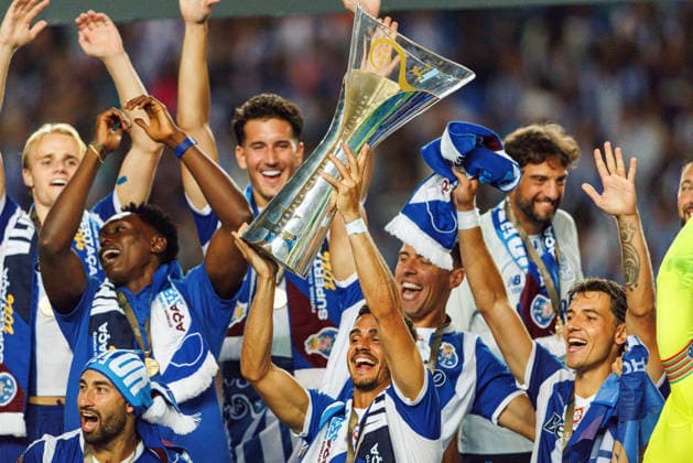 FC Porto seen celebrating with trophy after winning Supertaca Portugal 2026 game between teams of FC Porto and UD Torreense (Maciej Rogowski Ball Raw Images PT) Coimbra Estadio Cidade de Coimbra Portugal Copyright: xMaciejxRogowskix maciejrogowski_porto_torreense_2627_2504