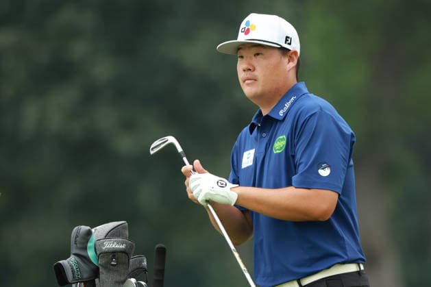 Rocket Classic DETROIT, MICHIGAN - AUGUST 1: Sungjae Im of the Republic of Korea plays his tee shot on the fifth hole during the third round of the Rocket Classic 2026 at the Detroit Country Club in Detroit, Michigan, MI, USA Saturday, August 1, 2026. Detroit Michigan United States  Copyright: xJorgexLemusx originalFilename:lemus-rocketcl260801_npuw6.jpg
