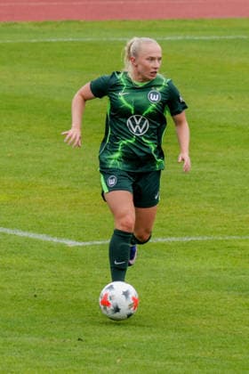 01.08.2026, xgrfx, Fussball Testspiel Frauen , RB Leipzig - VfL Wolfsburg v.l. Thea Bjelde (VfL Wolfsburg) (DFL DFB REGULATIONS PROHIBIT ANY USE OF PHOTOGRAPHS as IMAGE SEQUENCES and or QUASI-VIDEO) Leipzig *** August 1, 2026, xgrfx, Women s Soccer Friendly Match, RB Leipzig vs. VfL Wolfsburg, featuring Thea Bjelde (VfL Wolfsburg). DFL and DFB regulations prohibit any use of photographs as image sequences and or quasi-video. Leipzig