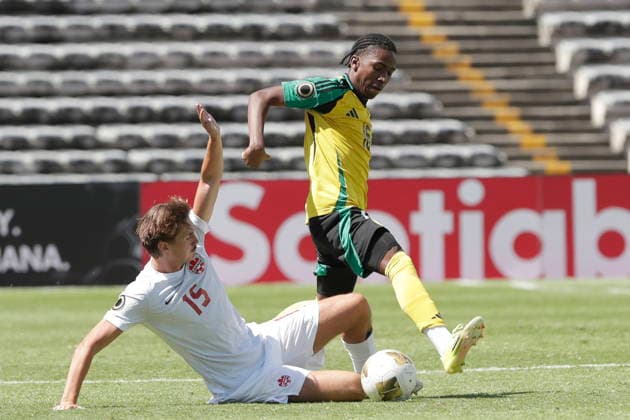 CONCACAF Under-20 Championship - Canada vs. Jamaica Max Vogele (L) of Canada in action against Raequan Campbell-Dennis (R) of Jamaica during a CONCACAF U-20 Championship match between Canada and Jamaica, at the Estadio Universitario in Puebla, Mexico, 01 August 2026. Puebla Mexico  Copyright: xHILDAxRIOSx