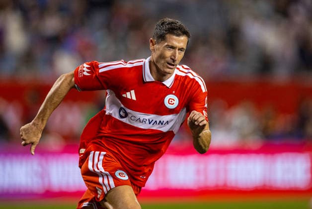 Football - Major League Soccer - Chicago Fire FC v Charlotte FC CHICAGO, USA - Saturday, August 1, 2026: Chicago Fire s Robert Lewandowski in action during a Major League Soccer match between Chicago Fire FC and Charlotte FC at Soldier Field. (Photo by David Rawcliffe Propaganda) CHICAGO Soldier Field ILLINOIS UNITED STATES OF AMERICA  Copyright: xDavidxRawcliffex P2026-08-01-Chicago_Fire_Charlotte-21