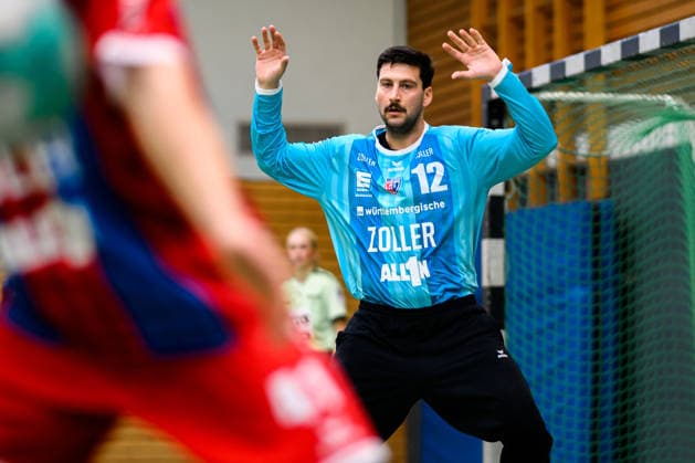 Altbach: HBL - 26 27 - SG BBM Bietigheim - Eulen Ludwigshafen Torhueter Martin Tomovski (Bietigheim) Altbach Baden-Württemberg Deutschland *** Altbach HBL 26 27 SG BBM Bietigheim Eulen Ludwigshafen Goalkeeper Martin Tomovski Bietigheim Altbach Baden-Württemberg Germany