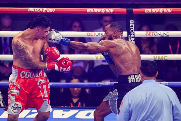 August 01, 2026: (R-L) Welterweight Quinton Randall punches Raul Curiel during the Roach Jr. vs Zepeda card inside The Theater at the Virgin Hotels on August 1, 2026 in Las Vegas, NV. CSM. Las Vegas United States of America - ZUMAc04_ 20260801_zma_c04_189 Copyright: xChristopherxTrimx