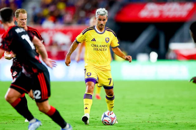HARRISON, NJ - AUGUST 01: Antione Griezmann 7 of the Orlando City SC during the first half of the game against Red Bull New York on August 1, 2026 at Sports Illustrated Stadium in Harrison, New Jersey. (Photo by Rich Graessle Icon Sportswire) SOCCER: AUG 01 MLS, Fussball Herren, USA Red Bull New York vs Orlando City EDITORIAL USE ONLY Icon26080129696