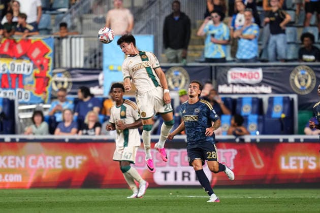 August 01, 2026: Atlanta United Midfielder Luke Brennan (20) heads the ball during the second half of an MLS, Fussball Herren, USA match against the Philadelphia Union at Subaru Park in Chester, Pennsylvania. CSM Chester United States of America - ZUMAc04_ 20260801_zma_c04_213 Copyright: xKylexRoddenx