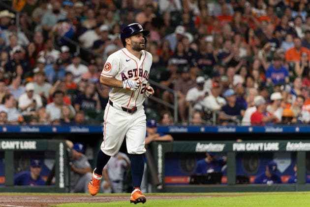 August 1, 2026, Houston, Texas, USA: Houston Astros second baseman JOSE ALTUVE (27) walks to second base after hitting a double at the bottom of the second inning of a Major League Baseball game between the Texas Rangers and the Houston Astros, August 1, 2026, at Daikin Park in Houston, Texas. Houston USA - ZUMAg287 20260801_zsp_g287_013 Copyright: xMatthewxGuzmanx