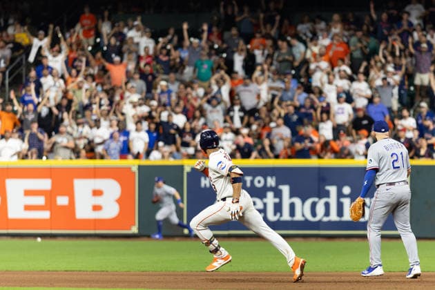 August 1, 2026, Houston, Texas, USA: Houston Astros shortstop JEREMY PENA (3) runs to second base after hitting a triple in the bottom of the eighth inning of a Major League Baseball game between the Texas Rangers and the Houston Astros, August 1, 2026, at Daikin Park in Houston, Texas. Houston USA - ZUMAg287 20260801_zsp_g287_025 Copyright: xMatthewxGuzmanx