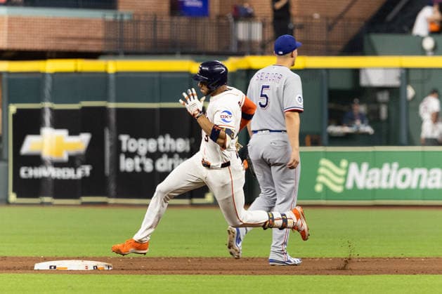 August 1, 2026, Houston, Texas, USA: Houston Astros shortstop JEREMY PENA (3) runs to third base after hitting a triple in the bottom of the eighth inning of a Major League Baseball game between the Texas Rangers and the Houston Astros, August 1, 2026, at Daikin Park in Houston, Texas. Houston USA - ZUMAg287 20260801_zsp_g287_027 Copyright: xMatthewxGuzmanx