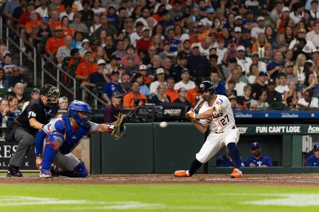 August 1, 2026, Houston, Texas, USA: Houston Astros second baseman JOSE ALTUVE (27) watches a ball in the bottom of the second inning, the play resulted in a walk for first base in the bottom of the second inning during a Major League Baseball game between the Texas Rangers and the Houston Astros, August 1, 2026, at Daikin Park in Houston, Texas. Houston USA - ZUMAg287 20260801_zsp_g287_029 Copyright: xMatthewxGuzmanx