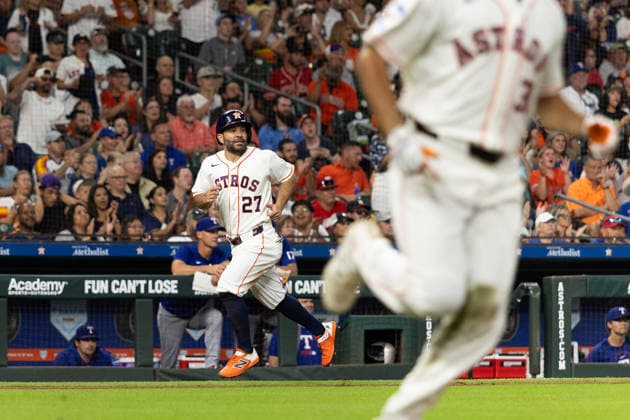 August 1, 2026, Houston, Texas, USA: Houston Astros second baseman JOSE ALTUVE (27) runs for home in the bottom of the second inning after a hit made by Houston Astros outfielder LAMONTE WADE JR. (31) during a Major League Baseball game between the Texas Rangers and the Houston Astros, August 1, 2026, at Daikin Park in Houston, Texas. Houston USA - ZUMAg287 20260801_zsp_g287_031 Copyright: xMatthewxGuzmanx