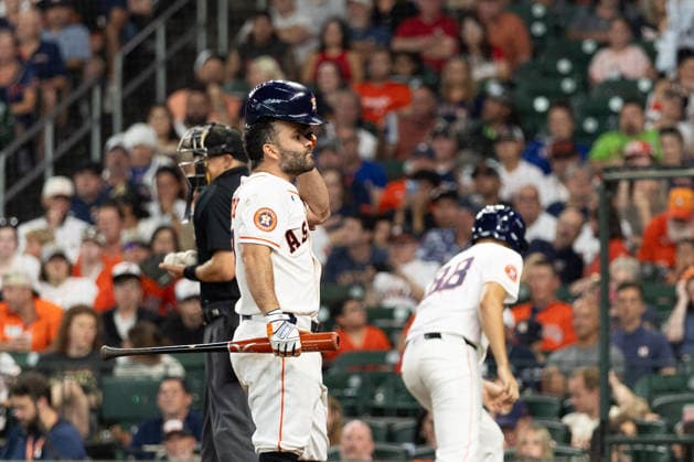 August 1, 2026, Houston, Texas, USA: Houston Astros second baseman JOSE ALTUVE (27) prepares himself for batting in the bottom of the third inning of a Major League Baseball game between the Texas Rangers and the Houston Astros, August 1, 2026, at Daikin Park in Houston, Texas. Houston USA - ZUMAg287 20260801_zsp_g287_055 Copyright: xMatthewxGuzmanx