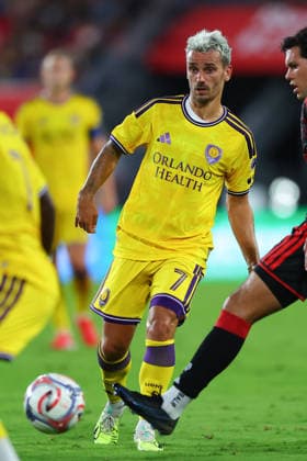 HARRISON, NJ - AUGUST 01: Antione Griezmann 7 of the Orlando City SC during the first half of the game against Red Bull New York on August 1, 2026 at Sports Illustrated Stadium in Harrison, New Jersey. (Photo by Rich Graessle Icon Sportswire) SOCCER: AUG 01 MLS, Fussball Herren, USA Red Bull New York vs Orlando City EDITORIAL USE ONLY Icon26080129737