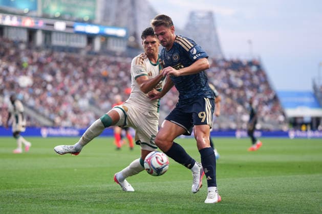 August 01, 2026: Philadelphia Union Forward Bruno Damiani (9) and Atlanta United Defender TomoÂ¡s Jacob (55) battle for the ball during the first half of an MLS, Fussball Herren, USA match at Subaru Park in Chester, Pennsylvania. CSM Chester United States of America - ZUMAc04_ 20260801_zma_c04_231 Copyright: xKylexRoddenx