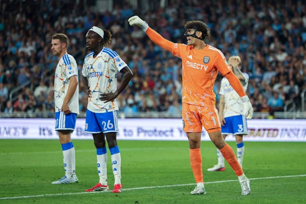 August 1, 2026, St. Paul, Minnesota, United States: San Diego FC goalkeeper CJ DOS SANTOS (1) yells directions to his teammates. Minnesota United hosted San Diego August 1st. The teams faced off at Allianz Field in St. Paul, Minnesota. The teams drew 1-1. St. Paul United States - ZUMAt166 20260801_zsp_t166_021 Copyright: xMichaelxTurnerx