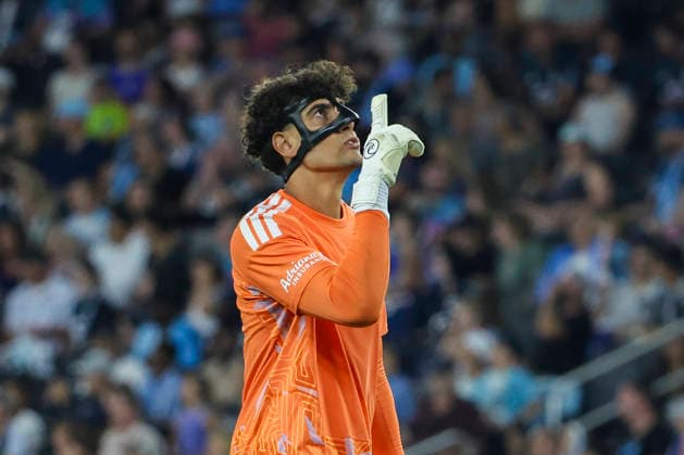 August 1, 2026, St. Paul, Minnesota, United States: San Diego FC goalkeeper CJ DOS SANTOS (1) points to the sky after his team is awarded a penalty kick. Minnesota United hosted San Diego August 1st. The teams faced off at Allianz Field in St. Paul, Minnesota. The teams drew 1-1. St. Paul United States - ZUMAt166 20260801_zsp_t166_028 Copyright: xMichaelxTurnerx