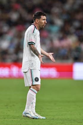 August 1, 2026, Miami, Florida, USA: LIONEL MESSI (10) of Inter Miami CF is seen gesturing during a MLS, Fussball Herren, USA game between Inter Miami CF and Columbus Crew Miami USA - ZUMAa257 20260801_zsp_a257_016 Copyright: xChrisxArjoonx