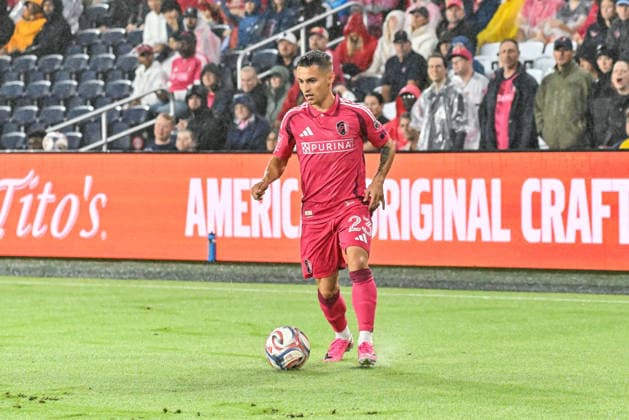 ST. LOUIS, MO - AUGUST 01: Alexandru Matan (23) of the St. Louis CITY SC pushes the ball forward in the offensive zone during the MLS, Fussball Herren, USA regular season match where St. Louis CITY SC hosted Real Salt Lake on Saturday August 1st, 2026, at Energizer Park in St. Louis City, MO. (Photo by Rick Ulreich Icon Sportswire) SOCCER: AUG 01 MLS St. Louis CITY SC vs Real Salt Lake EDITORIAL USE ONLY Icon26080136