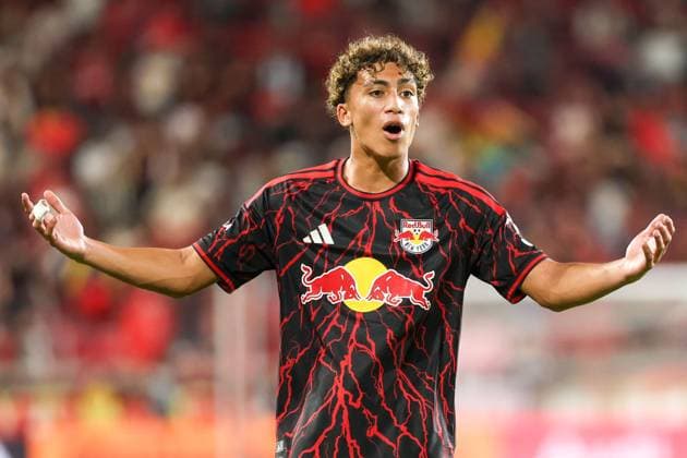 match between New York Red Bulls and Orlando for the MLS, Fussball Herren, USA Julian Hall of the NYRB during a match between the New York Red Bulls and Orlando City for the MLS (Major League Soccer) at the Sports Illustrated Stadium in Harrison, New Jersey, United States, on the evening of Saturday, August 1, 2026. HARRISON sports illustrated stadium NJ UNITED STATES Copyright: xWILLIAMxVOLCOVx