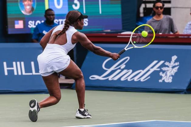 August 1, 2026, Toronto, Ontario, Canada: SLOANE STEPHENS of United States of America is seen in action against HARRIET DART of United Kingdom during a women s singles qualifying match at the 2026 National Bank Open at Sobeys Stadium in Toronto, Ontario. Toronto Canada - ZUMAt160 20260801_zip_t160_031 Copyright: xMathewxTsangx