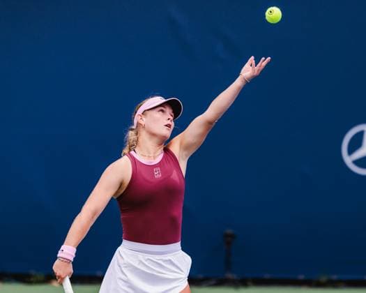 August 1, 2026, Toronto, Ontario, Canada: EMERSON JONES of Australia is seen in action against VARVARA LEPCHENKO of United States of America during a women s singles qualifying match at the 2026 National Bank Open at Sobeys Stadium in Toronto, Ontario. Toronto Canada - ZUMAt160 20260801_zip_t160_056 Copyright: xMathewxTsangx