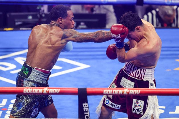 August 01, 2026: (L-R) Lamont Roach Jr. punches William Zepeda during their WBC Lightweight title fight inside The Theater at the Virgin Hotels on August 1, 2026 in Las Vegas, NV. CSM. Las Vegas United States of America - ZUMAc04_ 20260801_zma_c04_266 Copyright: xChristopherxTrimx