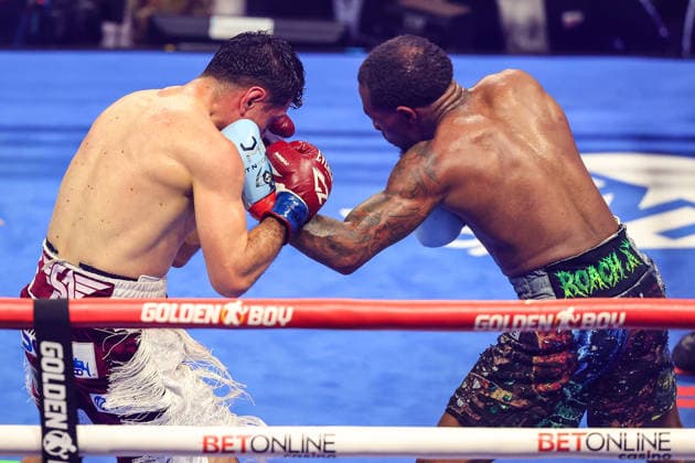 August 01, 2026: (R-L) Lamont Roach Jr. punches William Zepeda during their WBC Lightweight title fight inside The Theater at the Virgin Hotels on August 1, 2026 in Las Vegas, NV. CSM. Las Vegas United States of America - ZUMAc04_ 20260801_zma_c04_269 Copyright: xChristopherxTrimx