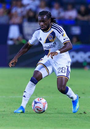 August 1, 2026, Carson, California, USA: Joseph Paintsil 28 of the LA Galaxy during their regular season MLS, Fussball Herren, USA game against the FC Dallas on Saturday August 1, 2026 at the Dignity Health Sports Park Stadium in Carson, California. LA Galaxy tie with FC Dallas, 0-0. ARIANA RUIZ PI Carson USA - ZUMAp124 20260801_zaa_p124_007 Copyright: xArianaxRuizx