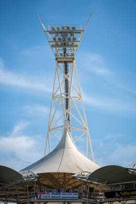 Flutlichtmast im Parkstad Limburg Stadion Roda Kerkrade vs. Alemannia Aachen, Fussball, Internationales Testspiel, Saison 2026 2027, 01.08.2026 Roda Kerkrade vs. Alemannia Aachen, Fussball, Internationales Testspiel, Saison 2026 2027, 01.08.2026 Kerkrade *** Floodlight tower at Parkstad Limburg Stadium: Roda Kerkrade vs. Alemannia Aachen, Soccer, International Friendly, 2026–2027 Season, August 1, 2026, Roda Kerkrade vs. Alemannia Aachen, Soccer, International Friendly, 2026–2027 Season, August 1, 2026, Kerkrade Copyright: xEibner-Pressefoto J.xDerondeaux EP_JDU