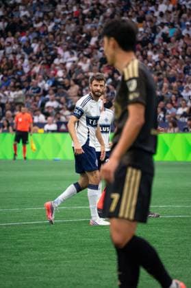 VANCOUVER, CANADA - AUGUST 1: Thomas Muller of Vancouver Whitecaps FC in action with Heung Min Son of Los Angeles FC in the foreground during the Major League Soccer match between Vancouver Whitecaps FC and Los Angeles FC at BC Place Stadium on August 1, 2026 in Vancouver, British Columbia, Canada.  Copyright: xAmyxElle SPPx Sportspressphoto_SPR199376
