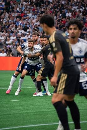 VANCOUVER, CANADA - AUGUST 1: Vancouver Whitecaps FC players and Los Angeles FC players get ready for a corner kick during the Major League Soccer match between Vancouver Whitecaps FC and Los Angeles FC at BC Place Stadium on August 1, 2026 in Vancouver, British Columbia, Canada.  Copyright: xAmyxElle SPPx Sportspressphoto_SPR199377