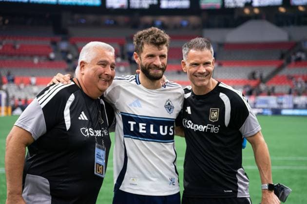 VANCOUVER, CANADA - AUGUST 1: Thomas Muller of Vancouver Whitecaps FC poses for photos with members of the Los Angeles FC staff after the Major League Soccer match between Vancouver Whitecaps FC and Los Angeles FC at BC Place Stadium on August 1, 2026 in Vancouver, British Columbia, Canada.  Copyright: xAmyxElle SPPx Sportspressphoto_SPR199408
