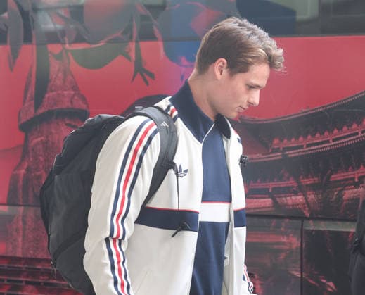 SKO, Jonas Urbig (Bayeren Muenchen 40, FC Bayern Muenchen landet in Jeju (Suedkorea), Saison 2026-27, 02.08.2026 SKO, FC Bayern Muenchen landet in Jeju (Suedkorea), Saison 2026-27, 02.08.2026 Jeju *** SKO, Jonas Urbig, Bayern Munich 40, FC Bayern Munich arrives in Jeju, South Korea, 2026–27 season, February 8, 2026, SKO, FC Bayern Munich lands in Jeju, South Korea, 2026–27 season, February 8, 2026, Jeju Copyright: xEibner-Pressefotox JNL