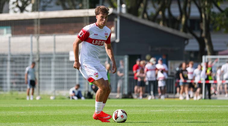 2026.08.01, Deutschland, Stuttgart, Fußball VfB Stuttgart vs. Paris FC, Christopher Olivier (VfB) *** August 1, 2026, Germany, Stuttgart, Soccer: VfB Stuttgart vs. Paris FC, Christopher Olivier (VfB)