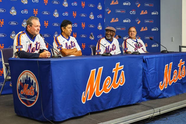MLB, Baseball Herren, USA New York Mets press conference, PK, Pressekonferenz Members of the 1986 New York Mets, Jesse Orosco, Sid Fernandez, Mookie Wilson and Roger McDowell pose for a photo after a press conference in the Shannon Forde Press Conference Room at Citi Field in Flushing, New York, on August 1, 2026. Members of the 1986 World Series champions team are being honored before the game in a pre-game ceremony. Flushing N.Y. United States  Copyright: xGordonxDonovanx originalFilename:donovan-mlbmiami260801_npUqs.jpg