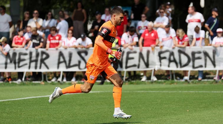 2026.08.01, Deutschland, Stuttgart, Fußball VfB Stuttgart vs. Paris FC, Fabian Bredlow (VfB) *** August 1, 2026, Germany, Stuttgart, Soccer: VfB Stuttgart vs. Paris FC, Fabian Bredlow (VfB)