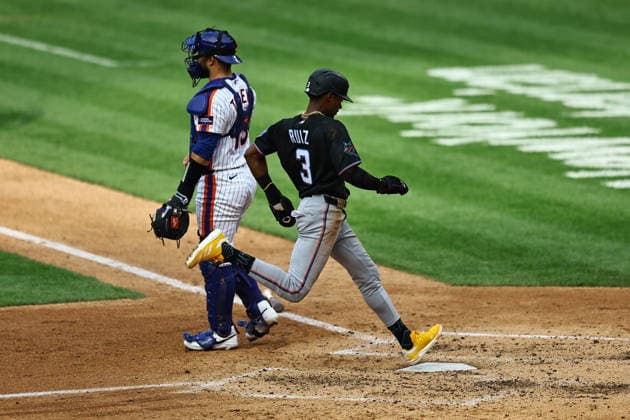 MLB, Baseball Herren, USA Miami Marlins Vs. New York Mets Miami Marlins player Esteury Ruiz, number 3, scores on a sacrifice fly during the fourth inning of a baseball game against the New York Mets at Citi Field in Flushing, New York, on August 1, 2026. Flushing N.Y. United States  Copyright: xGordonxDonovanx originalFilename:donovan-mlbmiami260801_npdDc.jpg