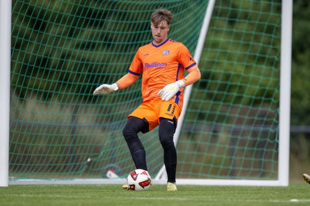 Testspiel 26 27 - VfL Osnabrück - SV Meppen am 01.08.2026 bei Blau Weiss Schinkel in Osnabrück Torwart Niklas Sauter (Osnabrueck) *** Friendly Match 26 vs. 27: VfL Osnabrück vs. SV Meppen on August 1, 2026, at Blau Weiss Schinkel in Osnabrück; Goalkeeper: Niklas Sauter, Osnabrück MT