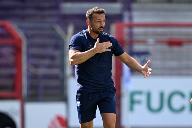 Testspiel 26 27 - VfL Osnabrück - SC Paderborn am 01.08.2026 an der Bremer Brücke in Osnabrück Trainer Ralf Kettemann (Paderborn) unzufrieden, enttäuscht, enttaeuscht, niedergeschlagen. *** Friendly Match 26 vs. 27: VfL Osnabrück vs. SC Paderborn on August 1, 2026, at Bremer Brücke in Osnabrück. Coach Ralf Kettemann (Paderborn): dissatisfied, disappointed, disheartened, dejected MT