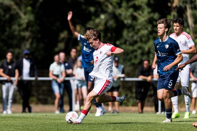 DFB-Pokal der Junioren: VfL Bochum 1848 vs. 1. FC Köln; 02.08.2026 BOCHUM, DEUTSCHLAN - AUGUST 02: Benjamin Ley (1. FC Köln, 8) schiesst das 1:0 während der 1. Runde des DFB-Pokals der Junioren zwischen dem VfL Bochum 1848 vs. 1. FC Köln auf Rasen H4 des Nachwuchsleistungszentrum des VfL Bochum am 2. August 2026 in Bochum, Deutschland *** DFB Junior Cup: VfL Bochum 1848 vs. 1. FC Köln, August 2, 2026, BOCHUM, GERMANY. August 2: Benjamin Ley of 1. FC Köln, 8 scores the 1–0 goal during the first round of the DFB Junior Cup between VfL Bochum 1848 and 1 FC Köln on Field H4 at the VfL Bochum Youth Academy on August 2, 2026, in Bochum, Germany Copyright: xBEAUTIFULxSPORTS Wunderlx