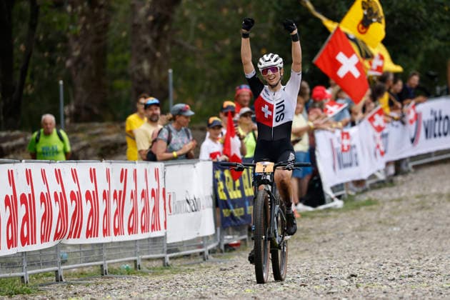 02.08.2026, Monteceneri, Monte Ceneri, 2026 UEC MTB European Championship, EM, Europameisterschaft XCO Women U23 s Final (cross country olympic) Anina Hutter 7 (SUI) celebrating her solo victory at the finish line of the Women s U23 cross country olympic European championship Monteceneri Monte Ceneri Ticino Switzerland *** August 2, 2026, Monteceneri, Monte Ceneri, 2026 UEC MTB European Championship XCO Women’s U23 Final, Cross Country Olympic: Anina Hutter (7 SUI) celebrating her solo victory at the finish line of the Women’s U23 Cross Country Olympic European Championship in Monteceneri, Monte Ceneri, Ticino, Switzerland Copyright: xJustPictures.ch FrancescoxMinghettix jp-en-FrMi-_NG_0913