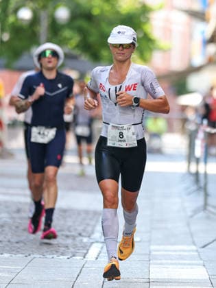 Frankfurt City Triathlon 2026, Mitteldistanz Sieger Frauen: Jana Uderstadt Frankfurt City Triathlon 2026 am 2. August 2026 in Frankfurt am Main., Frankfurt Deutschland *** Frankfurt City Triathlon 2026, Women s Middle-Distance Winner: Jana Uderstadt; Frankfurt City Triathlon 2026 on August 2, 2026, in Frankfurt am Main, Frankfurt, Germany