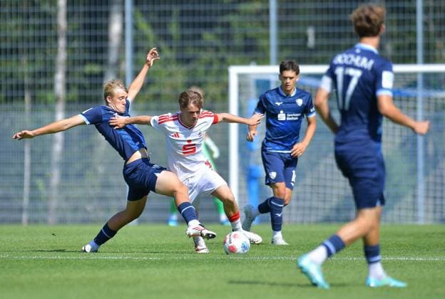 VfL Bochum U19 - 1. FC Köln U19 ** NUR FÜR REDAKTIONELLE ZWECKE ** EDITORIAL USE ONLY **<p>Fußball DFB-Pokal A-Junioren 1. Runde: VfL Bochum U19 - 1. FC Köln U19 am 02.08.2026 am Nachwuchszentrum Hiltroper Straße in Bochum Lasse Isbruch ( VfL Bochum U19 ), links - Benjamin Ley ( 1. FC Köln U19 ), rechts Deutschland Nordrhein-Westfalen Bochum Copyright: ThorstenxTillmann *** VfL Bochum U19 vs. 1. FC Köln U19 ** FOR EDITORIAL USE ONLY ** EDITORIAL USE ONLY ** Soccer DFB Cup A Juniors 1st Round VfL Bochum U19 vs. 1 FC Köln U19 on August 2, 2026, at the Hiltroper Straße Youth Academy in Bochum. Lasse Isbruch (VfL Bochum U19), on the left: Benjamin Ley, 1. FC Köln U19; on the right: Germany, North Rhine-Westphalia, Bochum. Copyright ThorstenxTillmann Copyright: ThorstenxTillmann doc86zefy495ech5sqlhz4 ,EDITORIAL USE ONLY