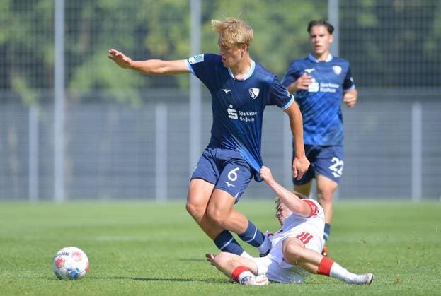 VfL Bochum U19 - 1. FC Köln U19 ** NUR FÜR REDAKTIONELLE ZWECKE ** EDITORIAL USE ONLY **<p>Fußball DFB-Pokal A-Junioren 1. Runde: VfL Bochum U19 - 1. FC Köln U19 am 02.08.2026 am Nachwuchszentrum Hiltroper Straße in Bochum Lasse Isbruch ( VfL Bochum U19 ), links - Benjamin Ley ( 1. FC Köln U19 ), unten Deutschland Nordrhein-Westfalen Bochum Copyright: ThorstenxTillmann *** VfL Bochum U19 vs. 1. FC Köln U19 ** FOR EDITORIAL USE ONLY ** EDITORIAL USE ONLY ** p Soccer DFB Cup A Juniors 1st Round VfL Bochum U19 vs. 1 FC Köln U19 on August 2, 2026, at the Hiltroper Straße Youth Academy in Bochum Lasse Isbruch, VfL Bochum U19, on the left: Benjamin Ley, 1. FC Köln U19; below: Germany, North Rhine-Westphalia, Bochum; Copyright ThorstenxTillmann Copyright: ThorstenxTillmann doc86zefyaultg18zs5hi0g ,EDITORIAL USE ONLY