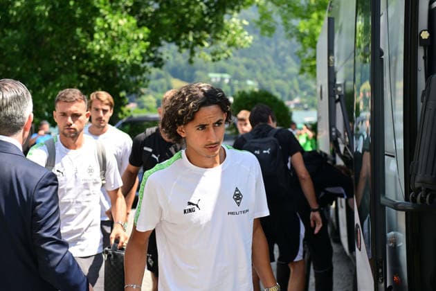 02.08.2026; Rottach-Egern; Fussball, Herren, Saison 2026 2027, Trainingslager Borussia Moenchengladbach Ankunft der Gladbacher am Mannschaftshotel; hier Wael Mohya (Gladbach) DFL regulations prohibit any use of photographs as image sequences and or quasi-video. Stadion Am Birkenmoos Bayern Deutschland *** August 2, 2026 Rottach Egern Soccer, Men s, 2026–2027 season, Borussia Mönchengladbach training camp; arrival of the Gladbach team at the team hotel—here, Wael Mohya, Gladbach. DFL regulations prohibit any use of photographs as image sequences and or quasi-video. Am Birkenmoos Stadium, Bavaria, Germany