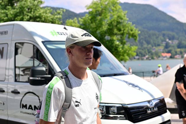 02.08.2026; Rottach-Egern; Fussball, Herren, Saison 2026 2027, Trainingslager Borussia Moenchengladbach Ankunft der Gladbacher am Mannschaftshotel; hier David Herold (Gladbach) DFL regulations prohibit any use of photographs as image sequences and or quasi-video. Stadion Am Birkenmoos Bayern Deutschland *** August 2, 2026 Rottach Egern Soccer, Men s, 2026–2027 season, Borussia Mönchengladbach training camp; arrival of the Gladbach team at the team hotel—here, David Herold, Gladbach. DFL regulations prohibit any use of photographs as image sequences and or quasi-video. Am Birkenmoos Stadium, Bavaria, Germany
