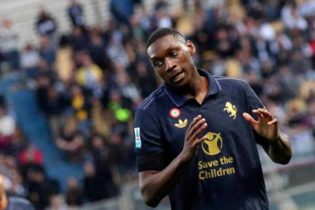 Juventus Randal Kolo Muani In action during the Serie A enilive soccer match between Parma and Juventus at the Ennio Tardini Stadium , Italy - Wednesday April 23, 2025. - Soccer  Copyright: xPaolaxGarbuio Lapressex
