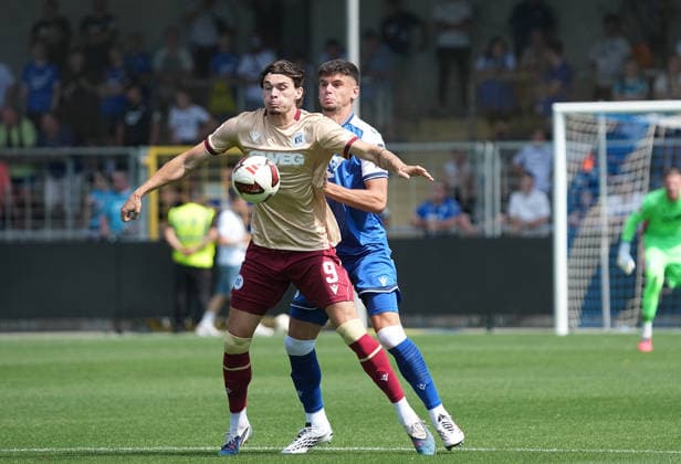 Testspiel, TSG Hoffenheim vs Karlsruher SC 01.08.2024, Dietmar-Hopp-Stadion, Hoffenheim, Testspiel, TSG Hoffenheim vs Karlsruher SC , Moritz Broschinski (Karlsruhe), Albian Hajdari (Hoffenheim) Hoffenheim Dietmar-Hopp-Stadion Baden-Wuerttemberg Deutschland *** Friendly Match, TSG Hoffenheim vs. Karlsruher SC, August 1, 2024, Dietmar Hopp Stadium, Hoffenheim, Friendly Match, TSG Hoffenheim vs. Karlsruher SC, Moritz Broschinski (Karlsruhe), Albian Hajdari (Hoffenheim), Hoffenheim, Dietmar Hopp Stadium, Baden-Württemberg, Germany Copyright: xNordphotox xBraticx