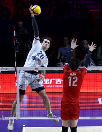 (260802) -- NINGBO, Aug. 2, 2026 -- Nik Mujanovic (L) of Slovenia spikes the ball during the 3rd-place match between Slovenia and Japan at the 2026 Volleyball Nations League (VNL) Men s Final Round in Ningbo, east China s Zhejiang Province, Aug. 2, 2026. (Photo by Xinhua) (SP)CHINA-NINGBO-VOLLEYBALL-VOLLEYBALL NATIONS LEAGUE-3RD PLACE-SLO VS JPN SuoxXianglu 