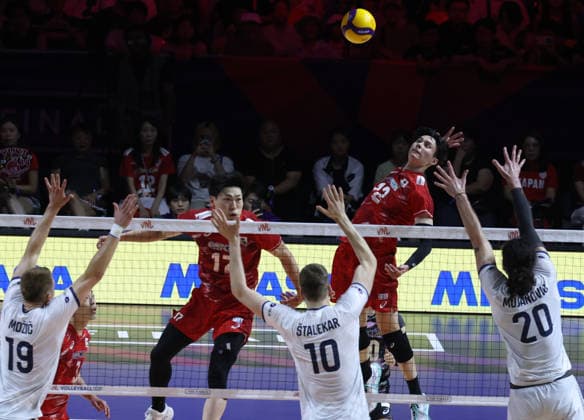 (260802) -- NINGBO, Aug. 2, 2026 -- Takahashi Ran (2nd R) of Japan spikes the ball during the 3rd-place match between Slovenia and Japan at the 2026 Volleyball Nations League (VNL) Men s Final Round in Ningbo, east China s Zhejiang Province, Aug. 2, 2026. (Photo by Xinhua) (SP)CHINA-NINGBO-VOLLEYBALL-VOLLEYBALL NATIONS LEAGUE-3RD PLACE-SLO VS JPN SuoxXianglu 